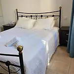 דירה Cassiopeia 5 Bedroom On With Pool