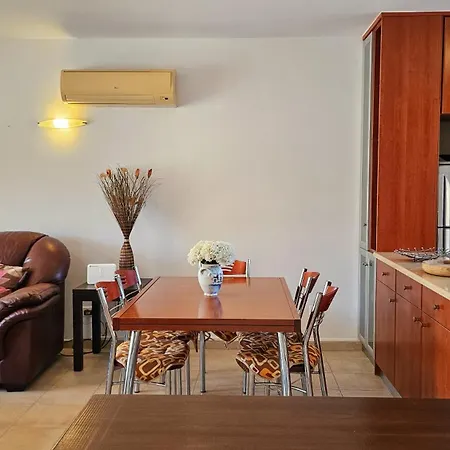 דירה Cassiopeia 5 Bedroom On With Pool חאניה