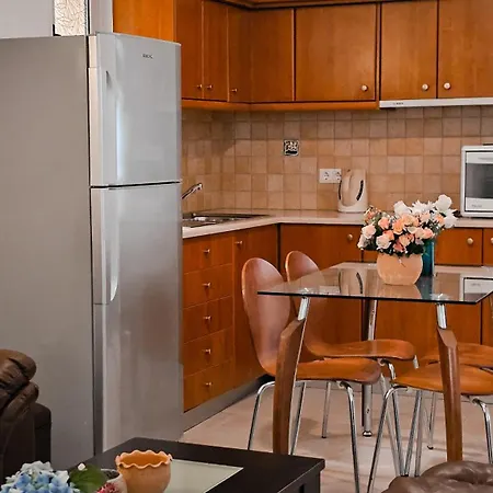 Apartment Cassiopeia 5 Bedroom On With Pool Chania (Crete)