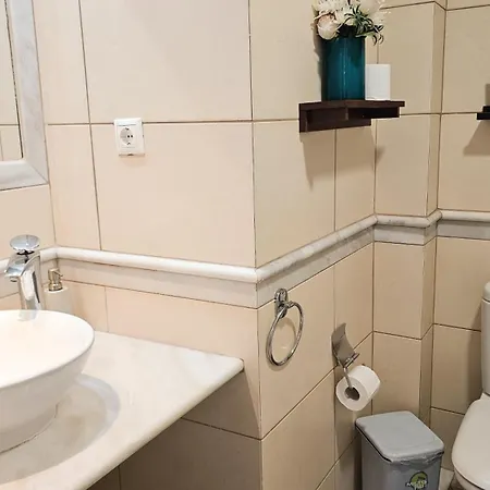 Casseiopia 5 Bedroom On With Pool Apartment Chania (Crete)