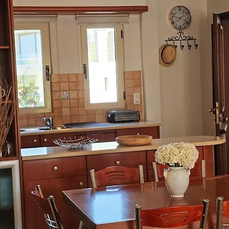 Casseiopia 5 Bedroom On With Pool Chania (Crete)
