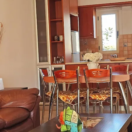 Casseiopia 5 Bedroom On With Pool * Chania (Crete)